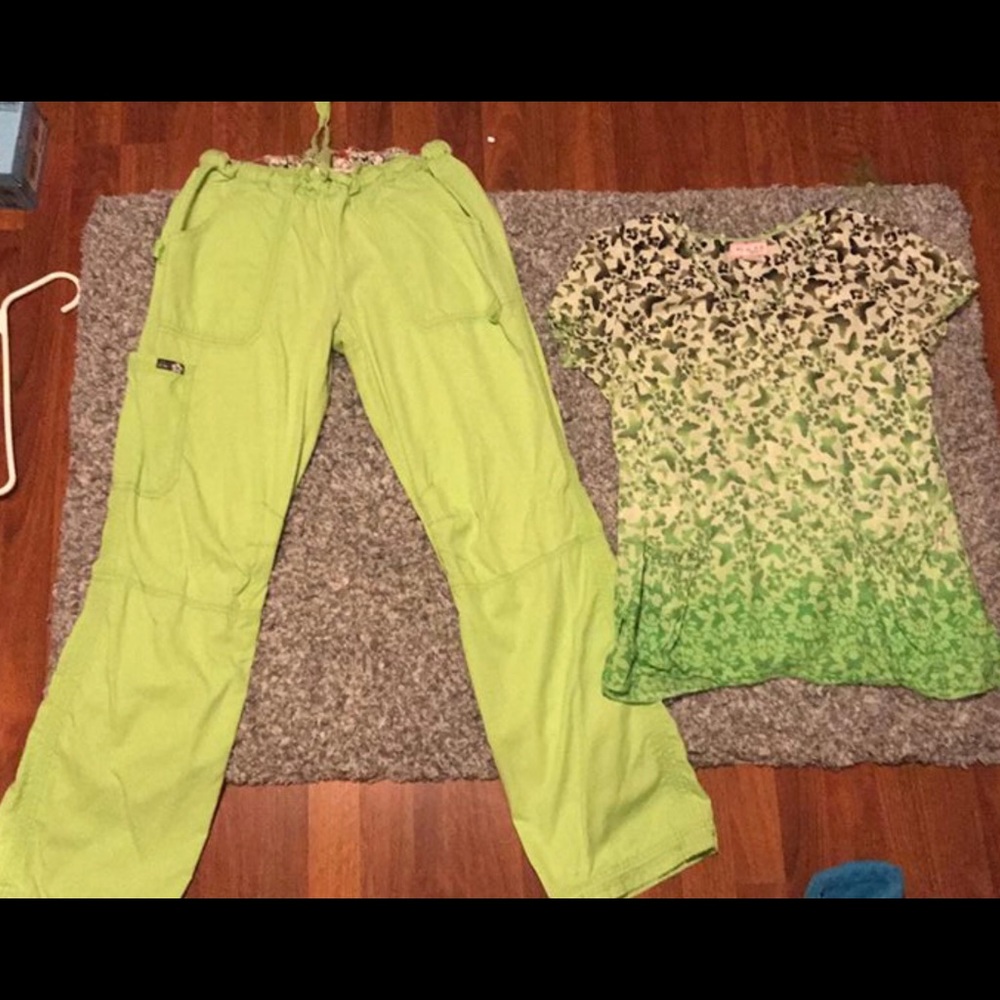 Koi scrub set medium top medium tall pants
